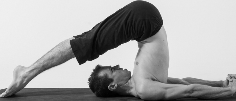 Halasana (Charrue)